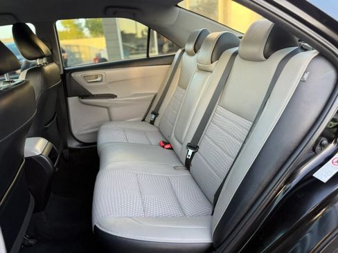 Used 2015 Toyota Camry SE FWD image 26