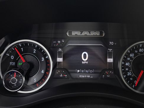 Used 2022 RAM 2500 Big Horn w/ Night Edition image 10