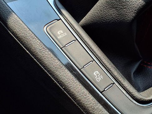 Used 2018 Volkswagen GTI Autobahn FWD image 14