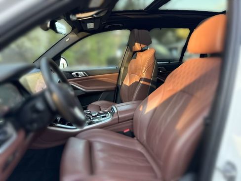 Used 2020 BMW X5 xDrive50i w/ Executive Package image 13