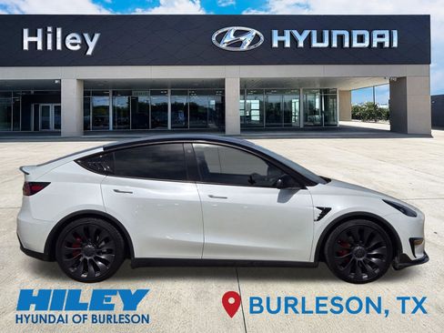 Used 2023 Tesla Model Y Performance AWD/4WD image 3