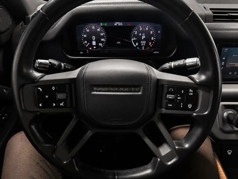 Used 2020 Land Rover Defender 110 X AWD/4WD image 31