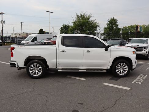 Used 2022 Chevrolet Silverado 1500 Custom AWD/4WD image 22