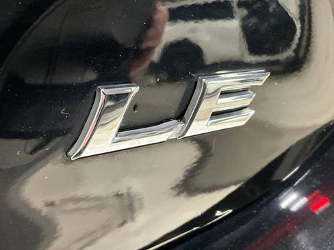 Used 2025 Toyota Camry LE FWD image 10