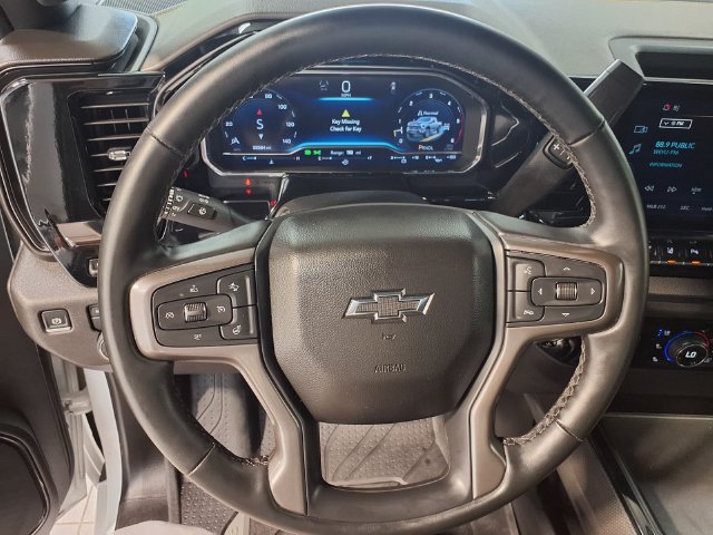 Used 2024 Chevrolet Silverado 2500 ZR2 w/ Technology Package AWD/4WD image 12