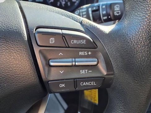 Used 2021 Hyundai Kona SE image 24