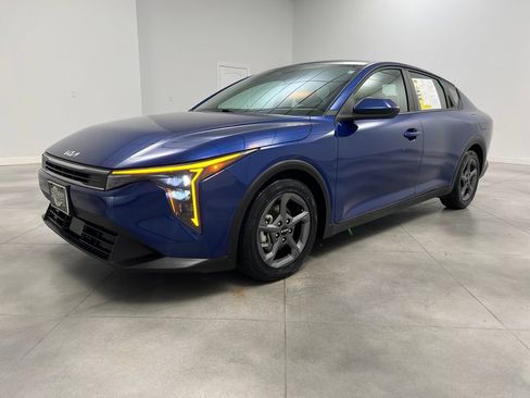 Used 2025 Kia K4 FWD image 4