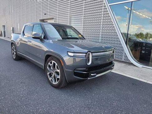 Used 2025 Rivian R1T Adventure Dual AWD/4WD image 1