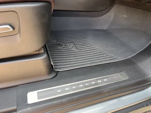 Used 2023 Cadillac Escalade V AWD/4WD image 25