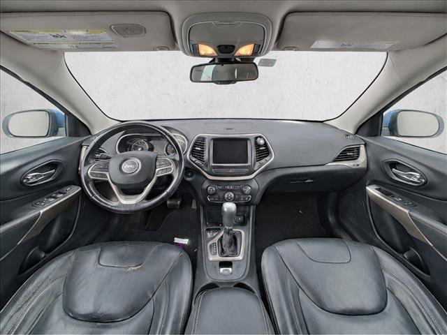 Used 2017 Jeep Cherokee Limited FWD image 13