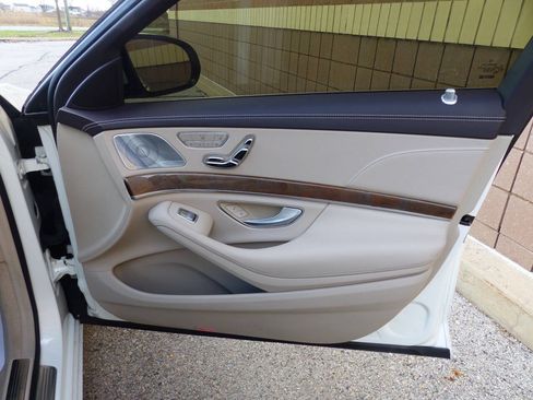 Used 2016 Mercedes-Benz S 550 4MATIC Sedan image 45