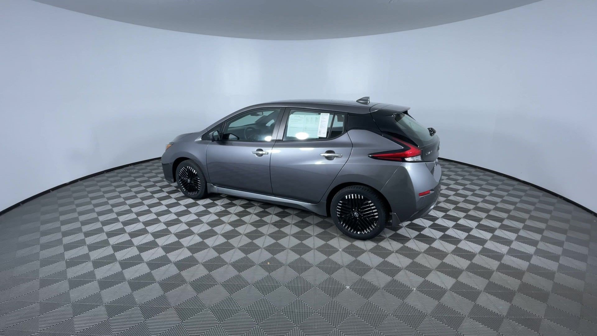 Certified 2024 Nissan Leaf SV Plus FWD image 6