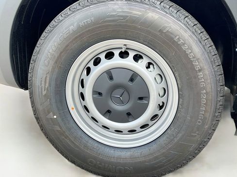 New 2025 Mercedes-Benz Sprinter 2500 image 22