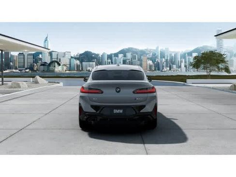 New 2025 BMW X4 M40i image 5