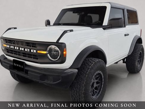 Used 2025 Ford Bronco 2-Door AWD/4WD image 1