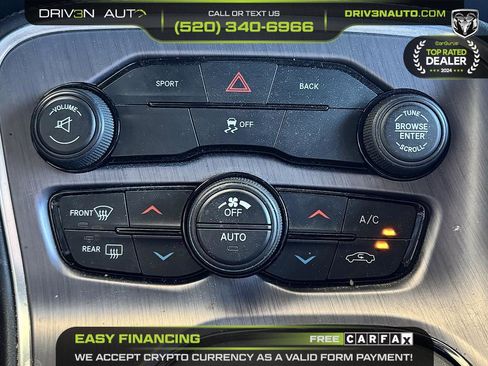 Used 2015 Dodge Challenger SXT RWD image 11