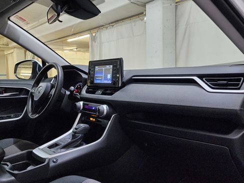 Used 2019 Toyota RAV4 XLE w/ All Weather Liner Package AWD/4WD image 21