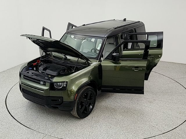 New 2026 Land Rover Defender 110 X-Dynamic SE AWD/4WD image 37