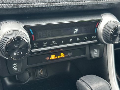 Used 2025 Toyota RAV4 XLE image 23