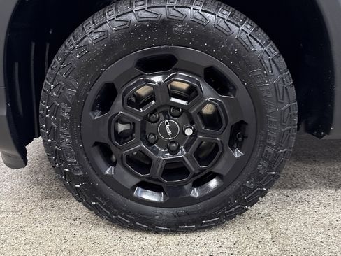 Used 2025 Honda Ridgeline RTL+ image 2