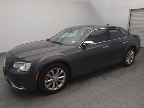 Used 2016 Chrysler 300 C w/ Safetytec Plus Group AWD/4WD image 2