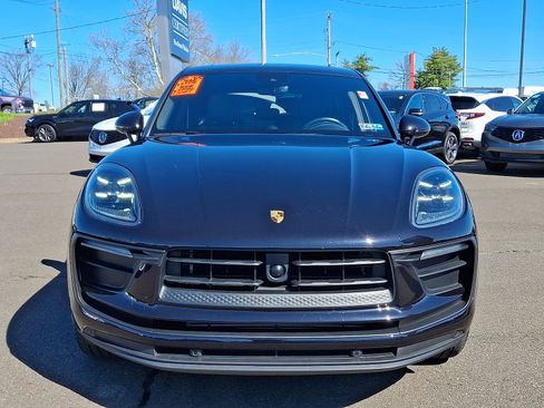 Used 2025 Porsche Macan AWD/4WD image 2