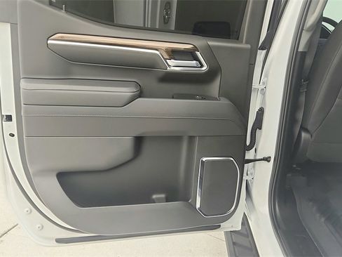 Certified 2025 Chevrolet Silverado 1500 LT Trail Boss w/ Convenience Package II image 27