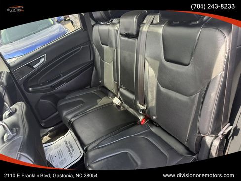 Used 2019 Ford Edge Titanium w/ Equipment Group 301A FWD image 11