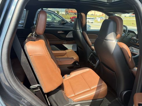 Used 2022 Lincoln Aviator Reserve w/ Equipment Group 201A AWD/4WD image 20