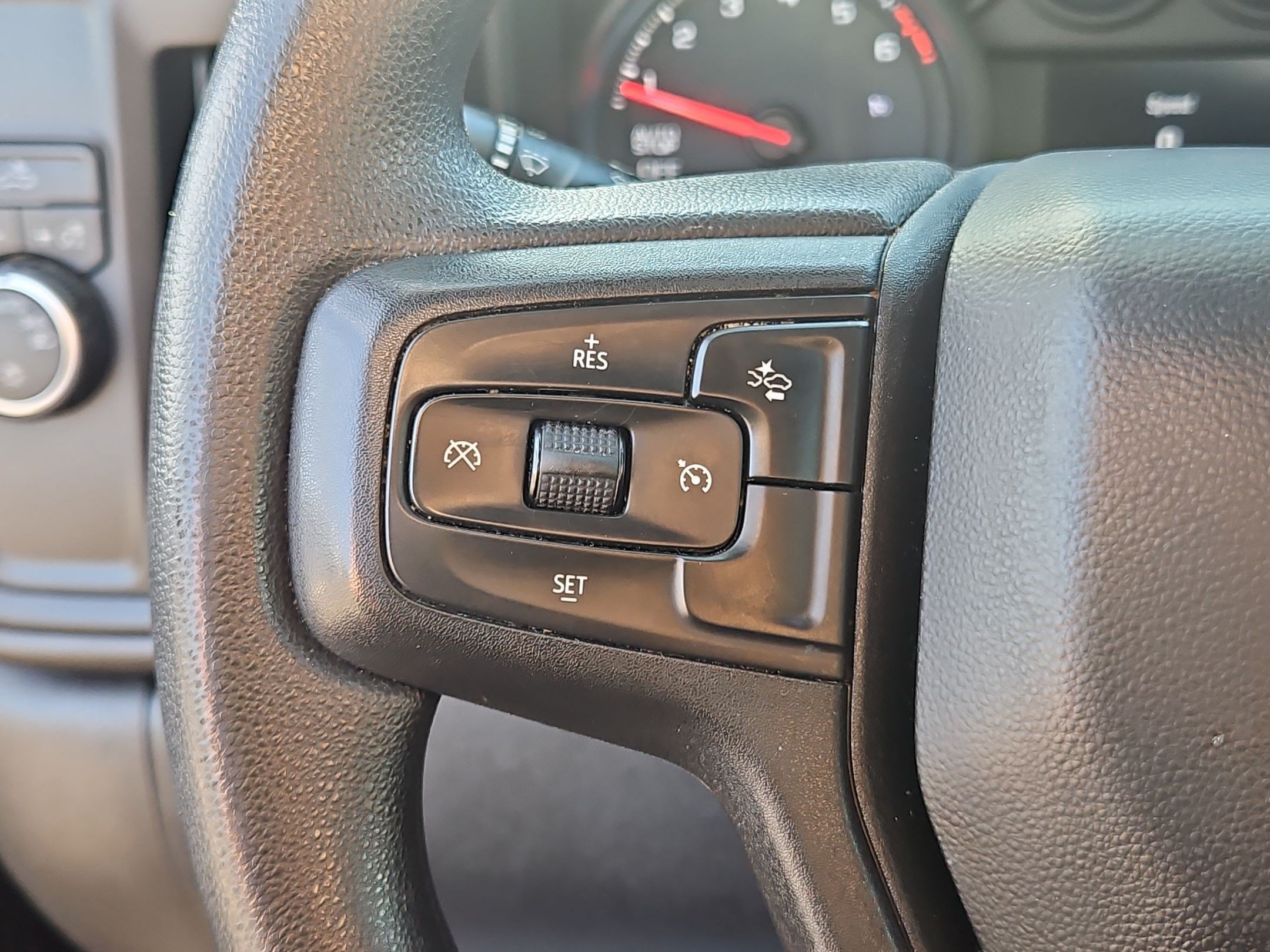 Used 2025 Chevrolet Silverado 1500 Custom RWD image 16