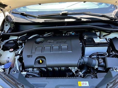 Used 2019 Toyota C-HR Limited FWD image 9