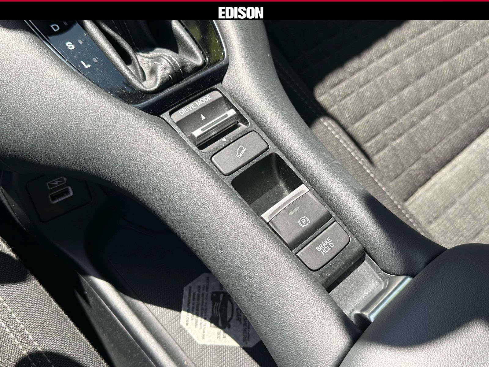 Used 2023 Honda HR-V LX image 27