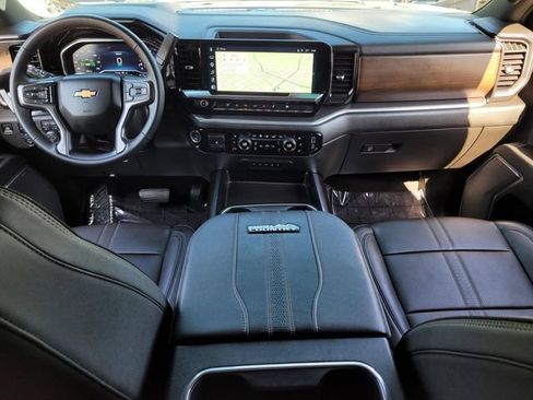 Used 2025 Chevrolet Silverado 3500 High Country w/ Technology Package AWD/4WD image 20