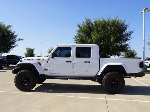 Used 2025 Jeep Gladiator Sport AWD/4WD image 6