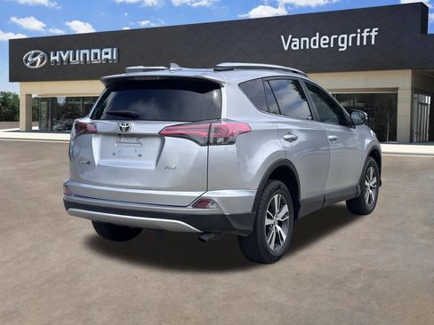 Used 2016 Toyota RAV4 XLE FWD image 14