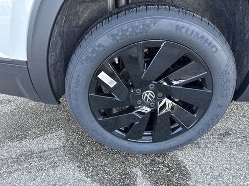 New 2026 Volkswagen Atlas SE image 23