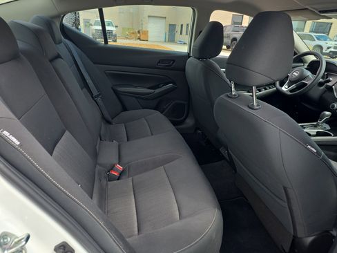 Used 2023 Nissan Altima 2.5 SV AWD/4WD image 10
