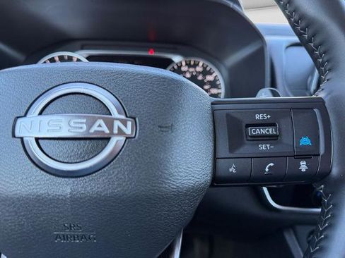 Certified 2025 Nissan Rogue SV image 26
