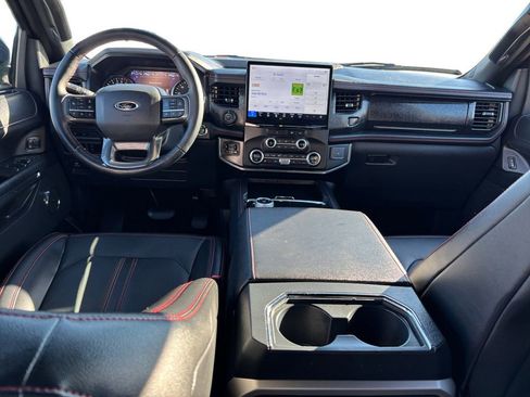 Used 2023 Ford Expedition Limited image 17