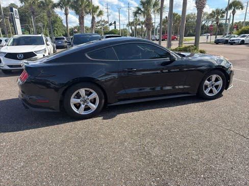 Used 2019 Ford Mustang Coupe RWD image 12