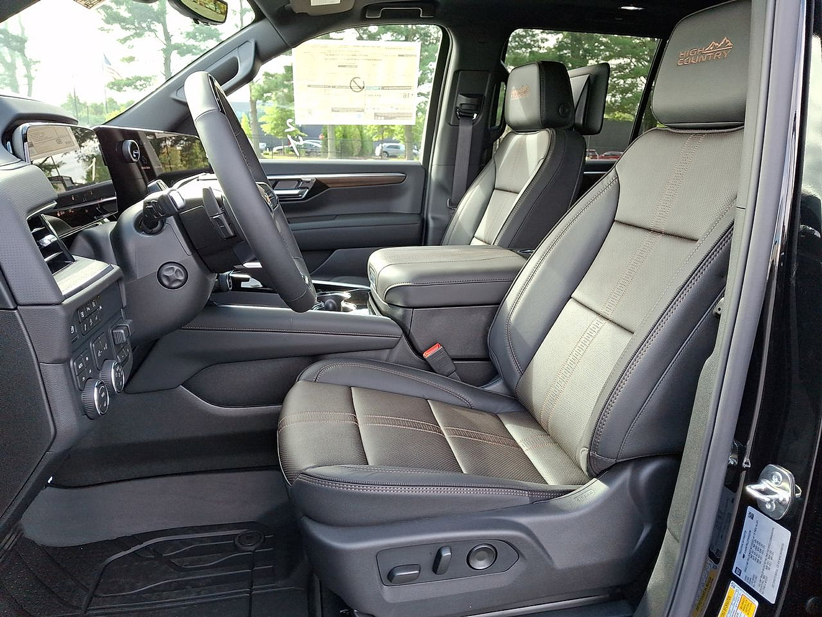 New 2026 Chevrolet Tahoe High Country AWD/4WD image 14