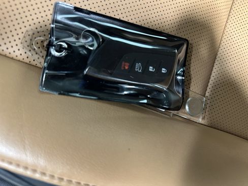 Used 2023 Lexus ES 350 w/ Premium Package image 36