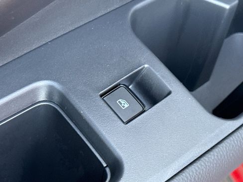 New 2026 Nissan Pathfinder SL image 31