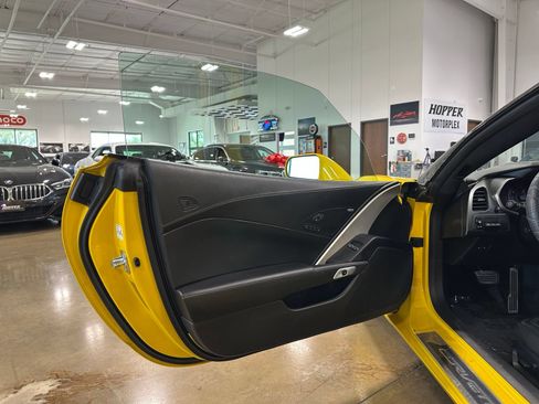 Used 2014 Chevrolet Corvette Stingray Coupe w/ 2LT Preferred Equipment Group RWD image 11