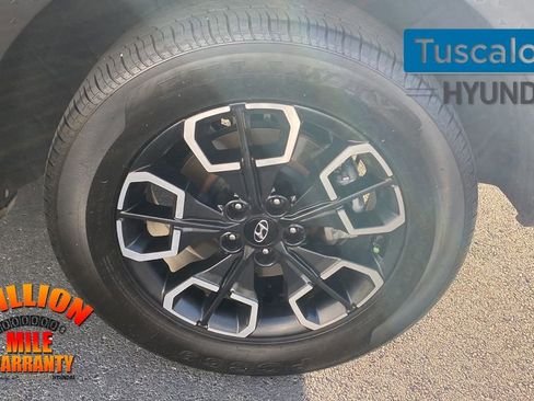 Used 2022 Hyundai Santa Cruz SEL Premium image 12