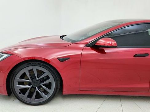 Used 2022 Tesla Model S Base image 9
