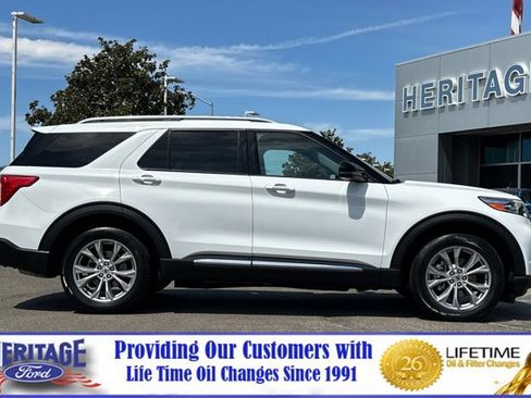 Certified 2022 Ford Explorer Limited w/ Equipment Group 301A image 3
