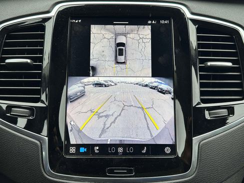 Used 2024 Volvo XC90 B5 Plus image 12