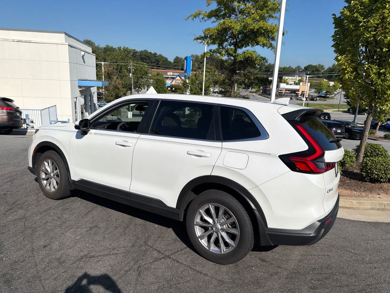 Used 2025 Honda CR-V EX image 8