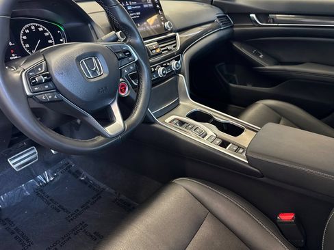 Certified 2022 Honda Accord Sport image 10